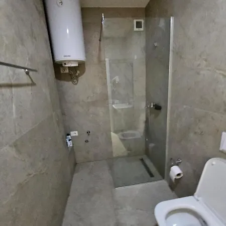 דירה Square 21